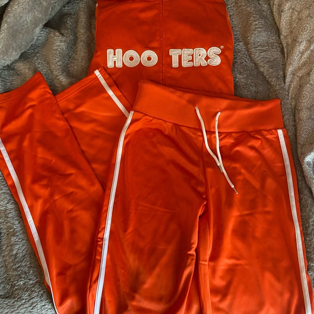 HOOTERS Jacket/Pant Set! RARE